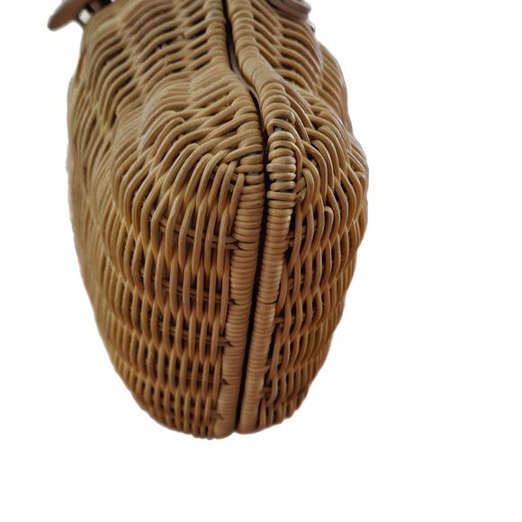 Betsey Johnson Straw Wicker Shell Purse Handbag With Hanging Charms - Picture 7 of 12